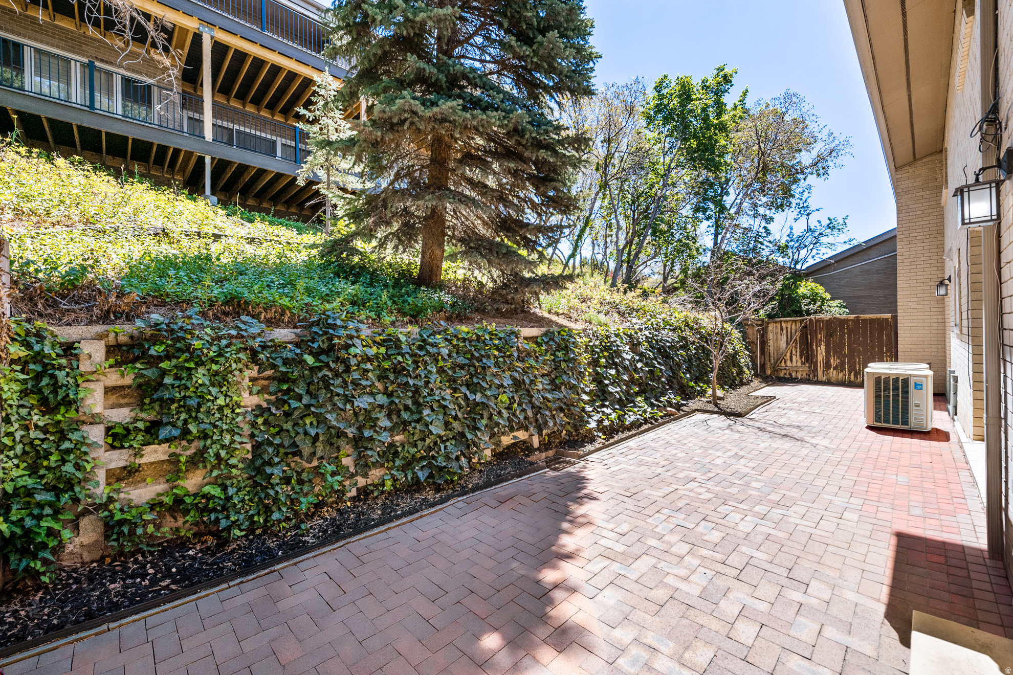 NORTHPOINT - Residential