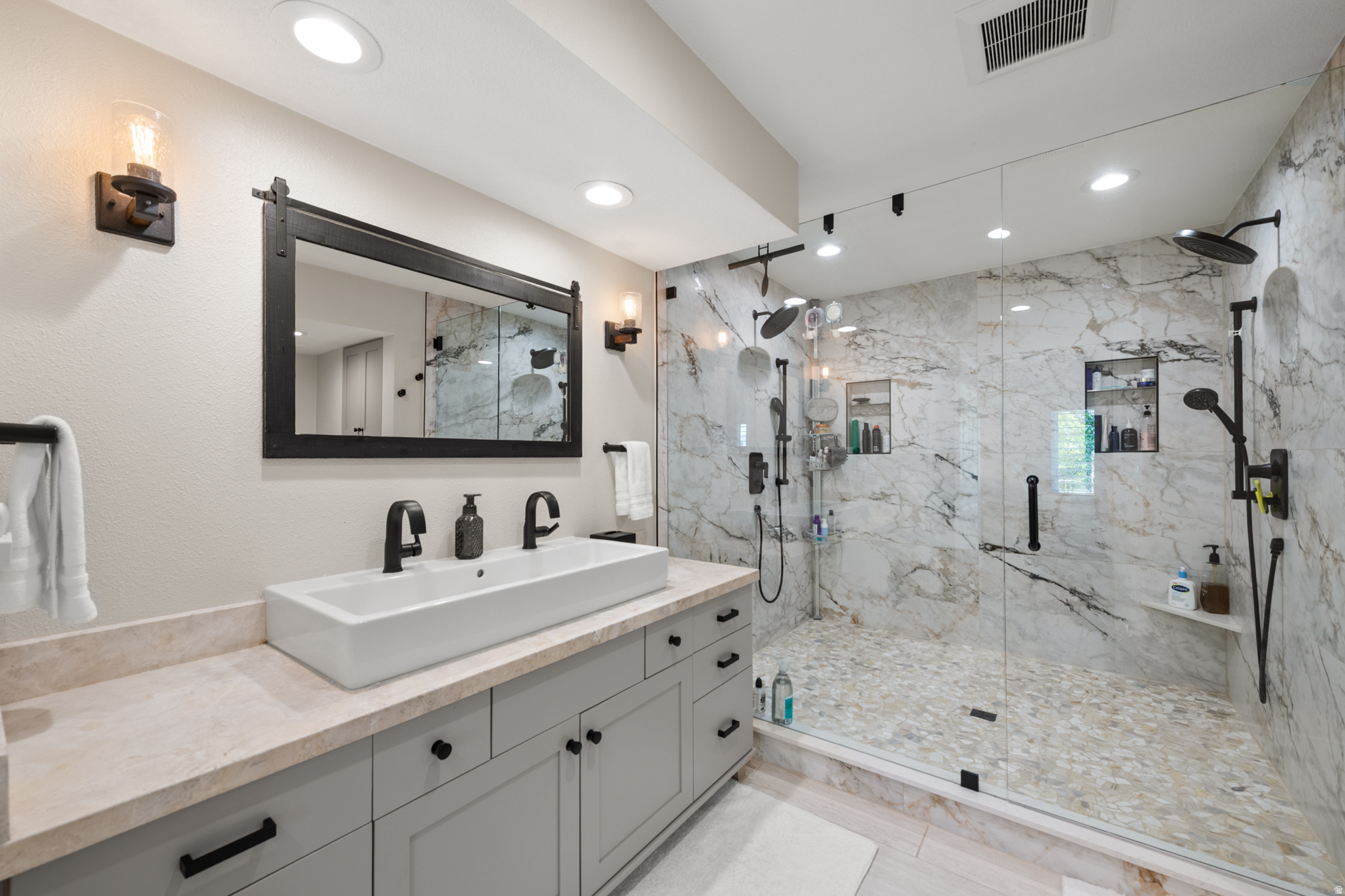 NORTHPOINT - Residential