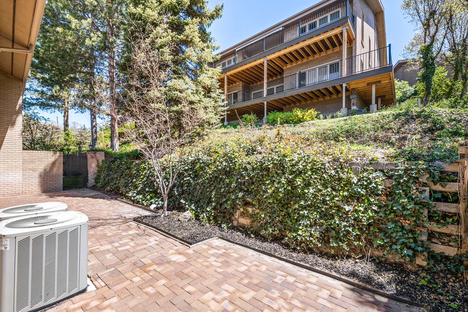 NORTHPOINT - Residential