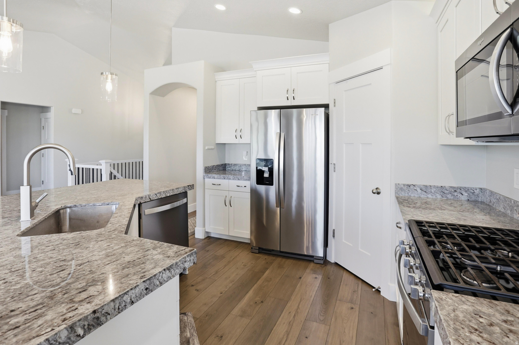 OVERLAKE - Residential