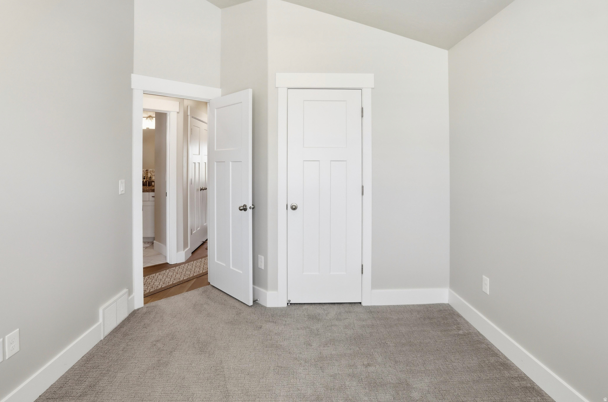 OVERLAKE - Residential