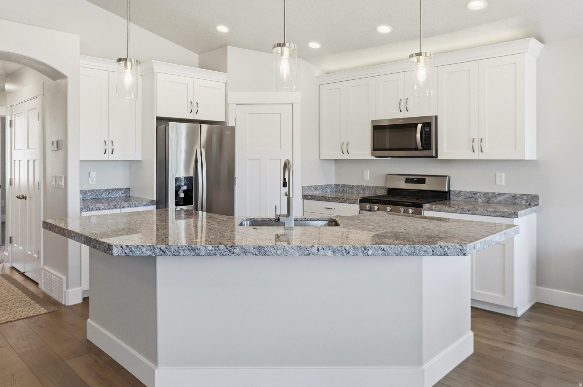 OVERLAKE - Residential