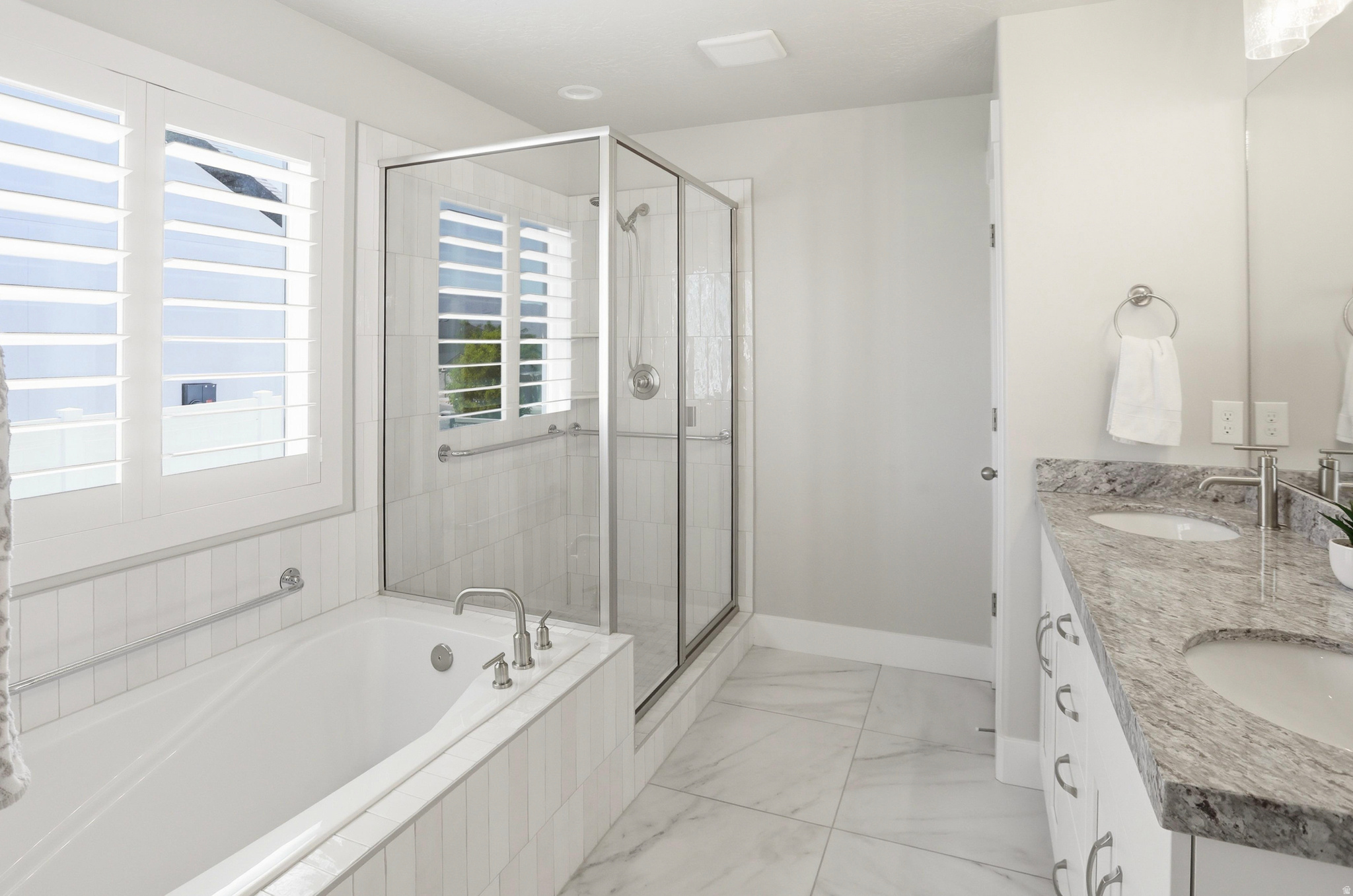 OVERLAKE - Residential