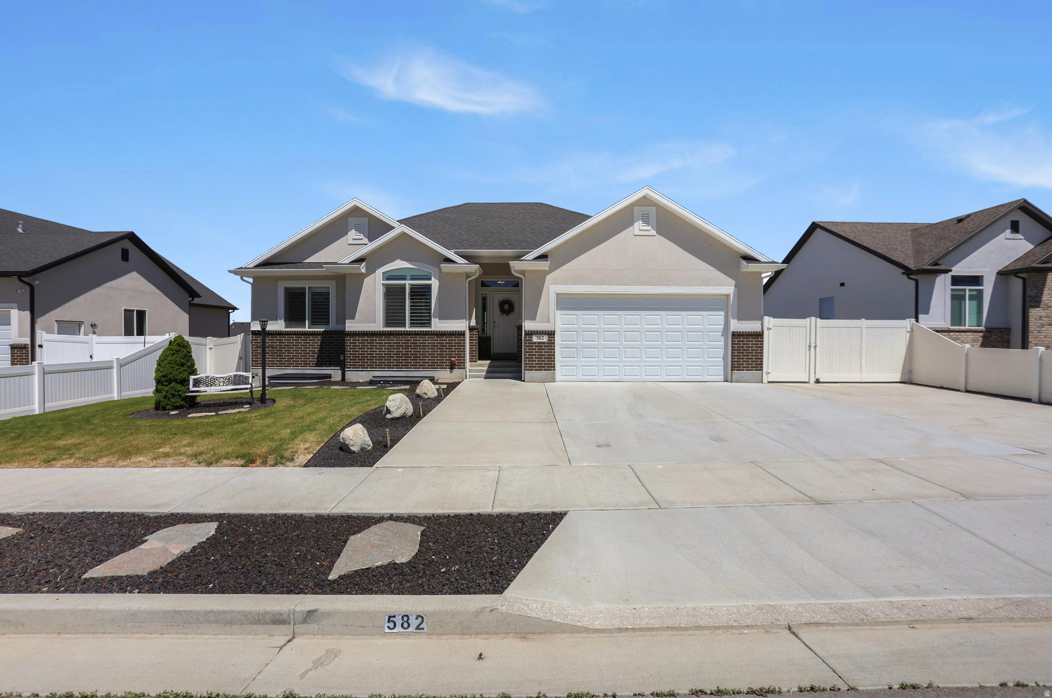 OVERLAKE - Residential