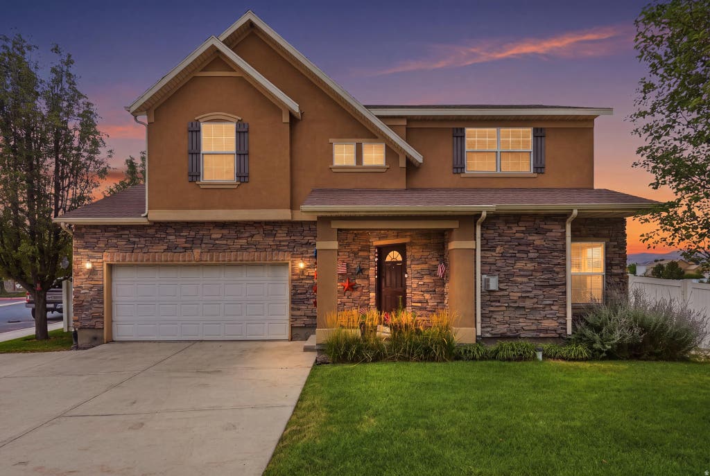 Photo of 5053 W LONDON BAY DR S, Riverton, UT 84096 (MLS # 2175092)