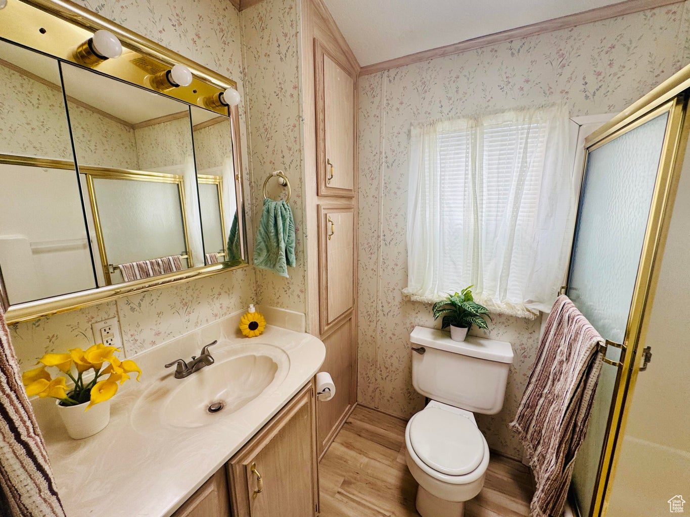 CANYON BREEZE RV RESORT - Residential