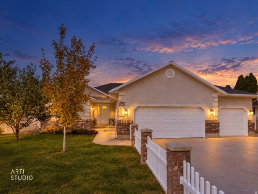 8044 S COOLIDGE ST, MIDVALE, UT 84047 - Image e0851a5bb1a3e0a50062b3e6b50a32da/3458497696