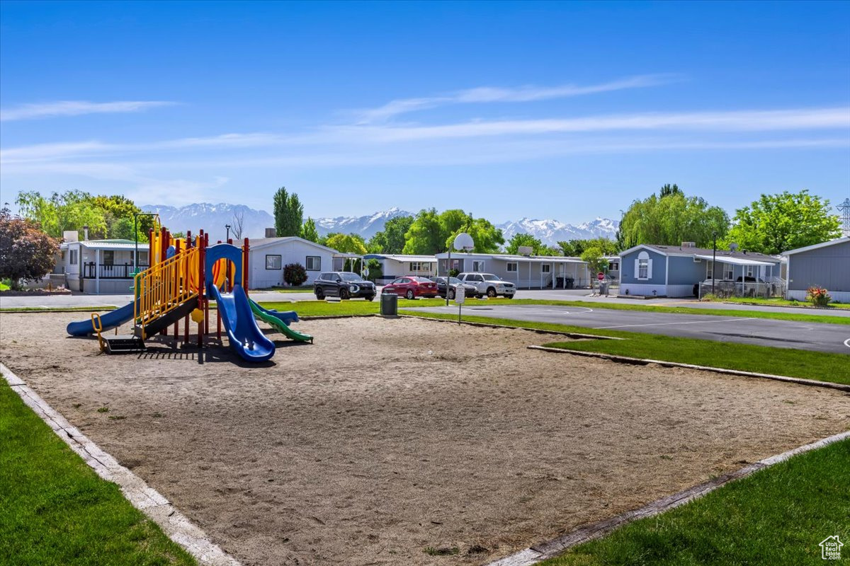 MOUNTAIN VIEW MOBILE HOME PARK - Residential