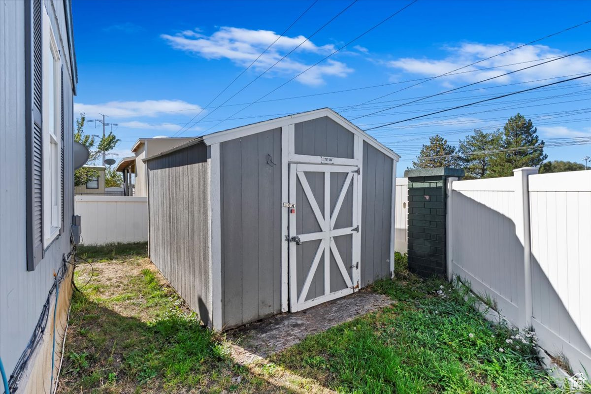 MOUNTAIN VIEW MOBILE HOME PARK - Residential
