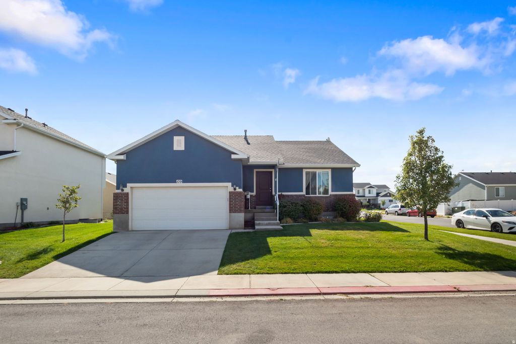 Photo of 109 W 930 N, Santaquin, UT 84655 (MLS # 2150959)