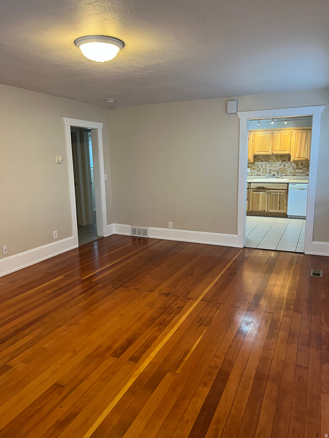 FREE SUB - Residential Lease