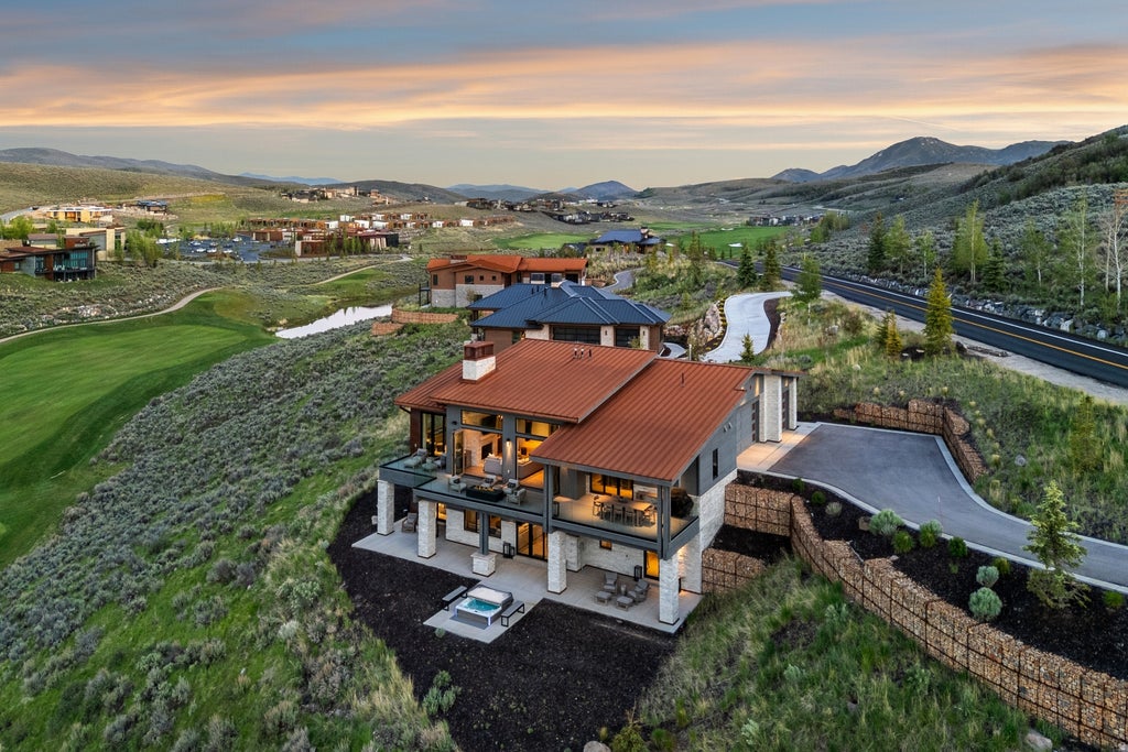 Photo of 6474 PAINTED VALLEY PASS, Park City, UT 84098 (MLS # 2162885)