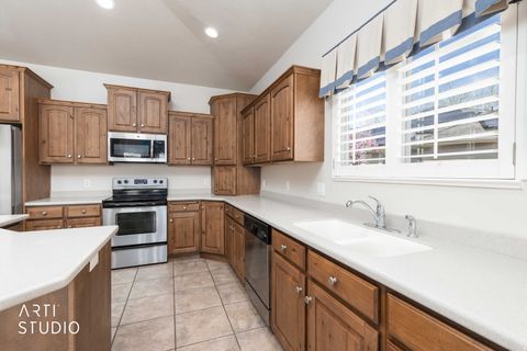 Tiny photo for 4621 W 4050 S, West Haven, UT 84401 (MLS # 2149418)