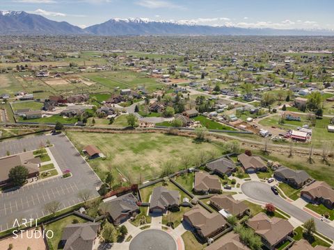 Tiny photo for 4621 W 4050 S, West Haven, UT 84401 (MLS # 2149418)