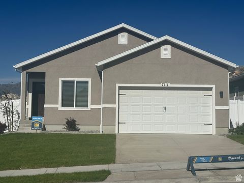 Photo of 7111 OQUIRRH RANCH PKWY N, Eagle Mountain, UT 84005 (MLS # 2082783)