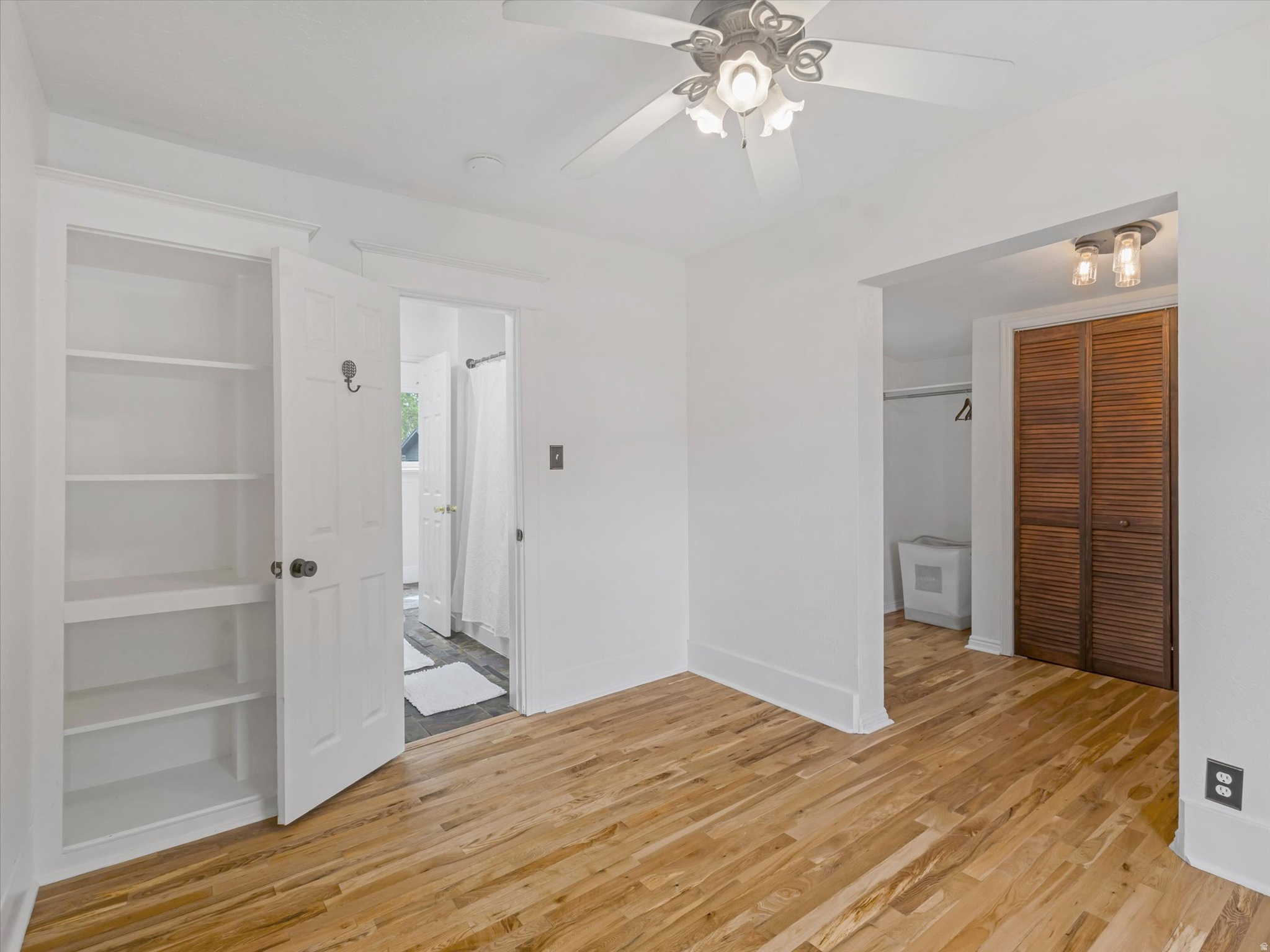 STRATFORD - Residential