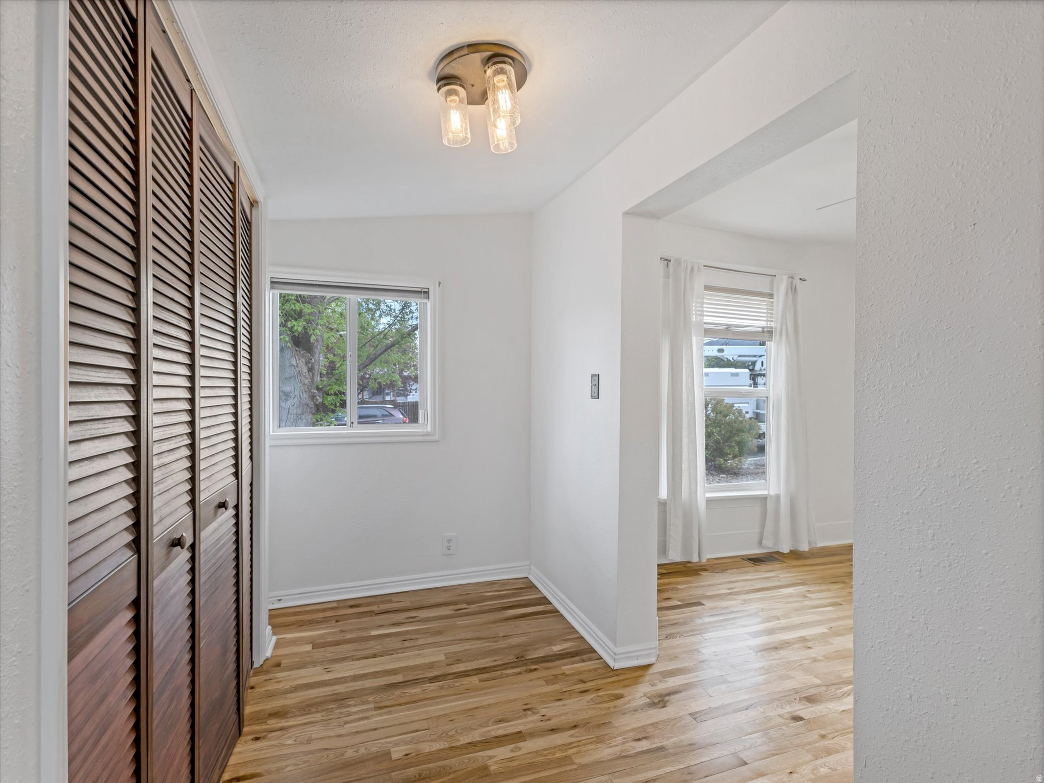 STRATFORD - Residential