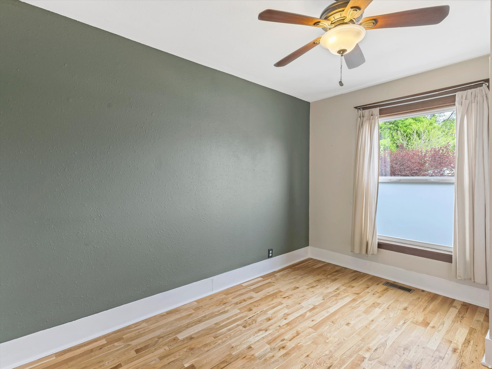 STRATFORD - Residential