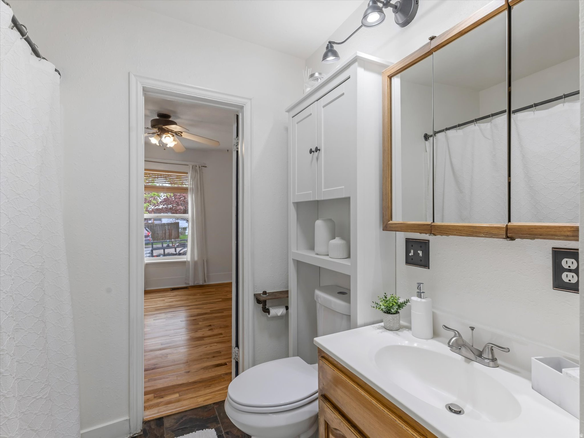 STRATFORD - Residential