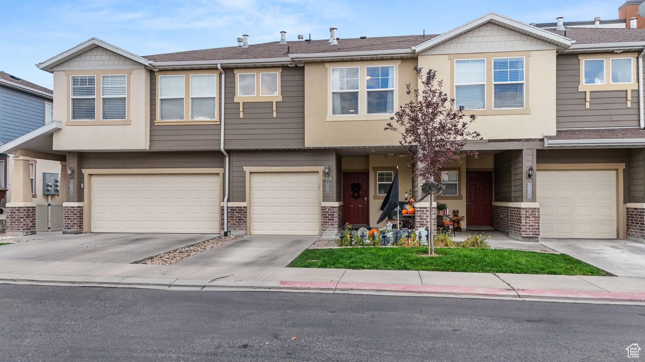 EAST TOWN VILLAGE - Residential