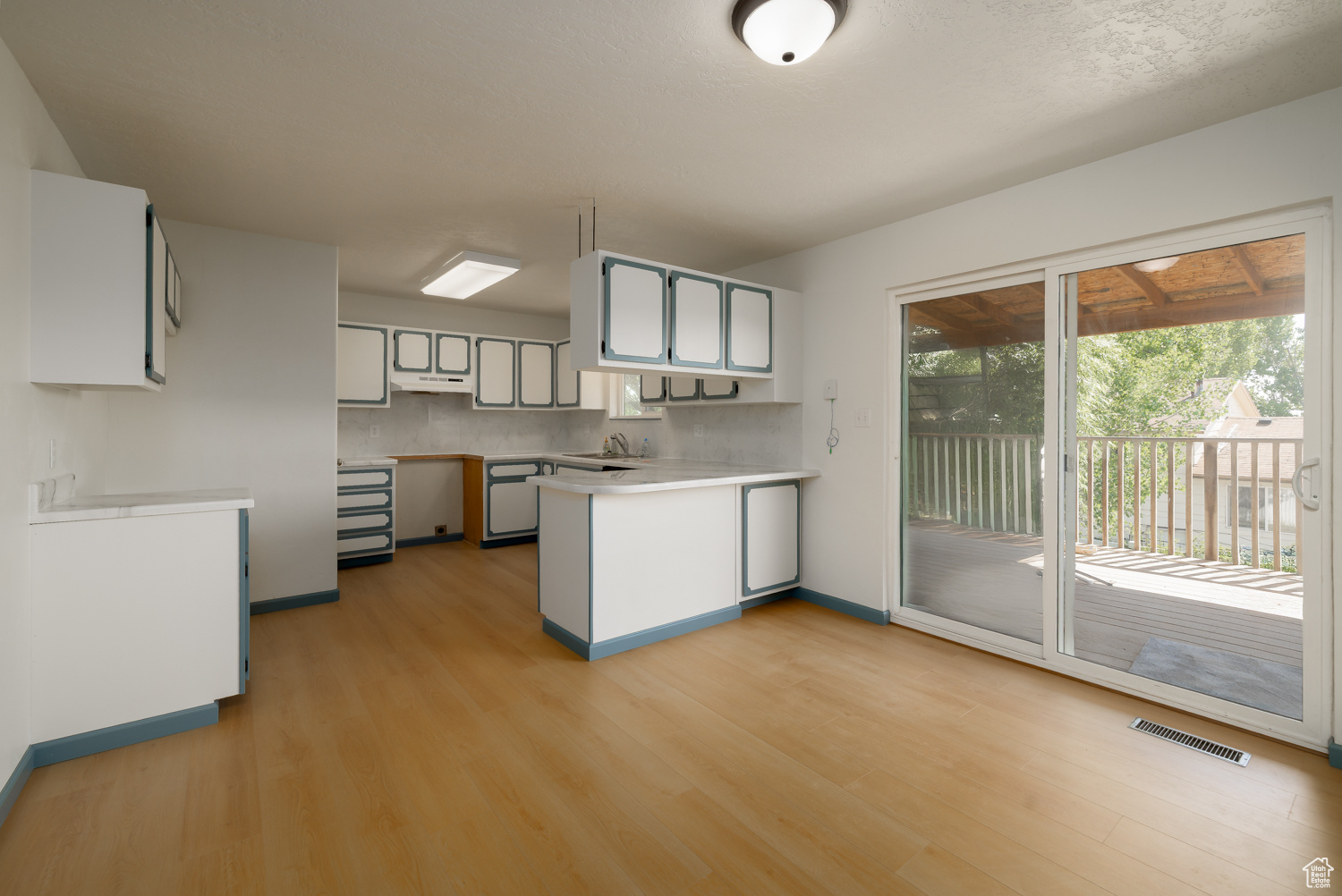 EMERALD HILLS - Residential