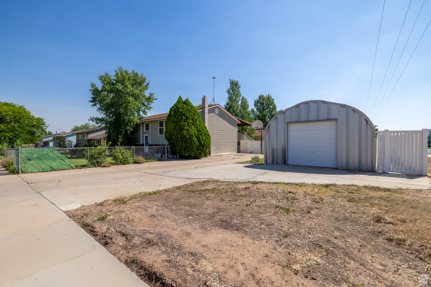 EMERALD HILLS - Residential