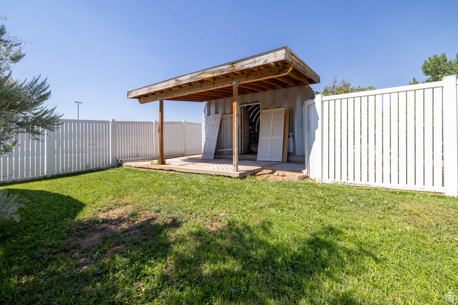 EMERALD HILLS - Residential