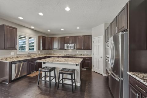 Tiny photo for 2087 E AUTUMN FIELDS LN, Draper, UT 84020 (MLS # 2152212)