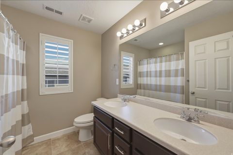 Tiny photo for 2087 E AUTUMN FIELDS LN, Draper, UT 84020 (MLS # 2152212)