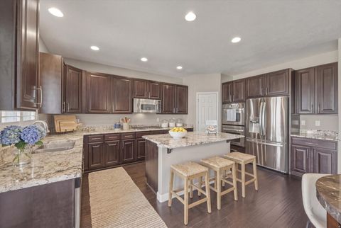 Tiny photo for 2087 E AUTUMN FIELDS LN, Draper, UT 84020 (MLS # 2152212)