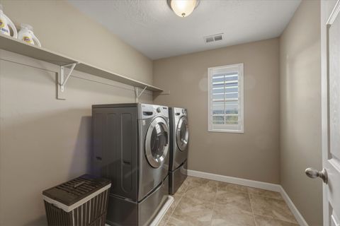 Tiny photo for 2087 E AUTUMN FIELDS LN, Draper, UT 84020 (MLS # 2152212)