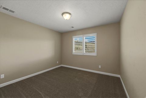 Tiny photo for 2087 E AUTUMN FIELDS LN, Draper, UT 84020 (MLS # 2152212)