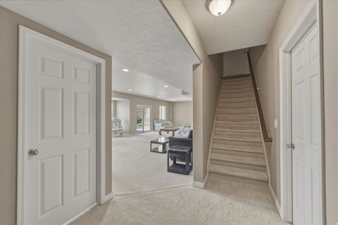 Tiny photo for 2087 E AUTUMN FIELDS LN, Draper, UT 84020 (MLS # 2152212)