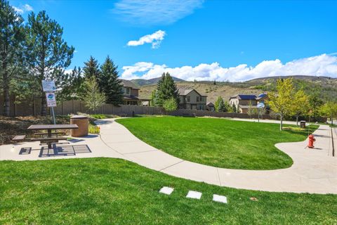 Tiny photo for 2087 E AUTUMN FIELDS LN, Draper, UT 84020 (MLS # 2152212)