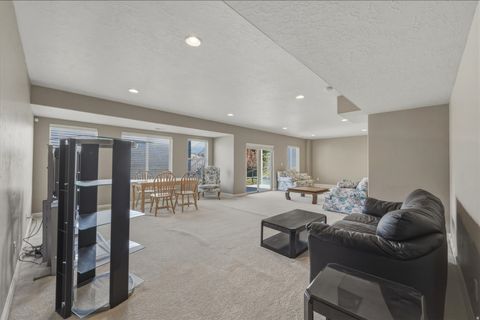 Tiny photo for 2087 E AUTUMN FIELDS LN, Draper, UT 84020 (MLS # 2152212)