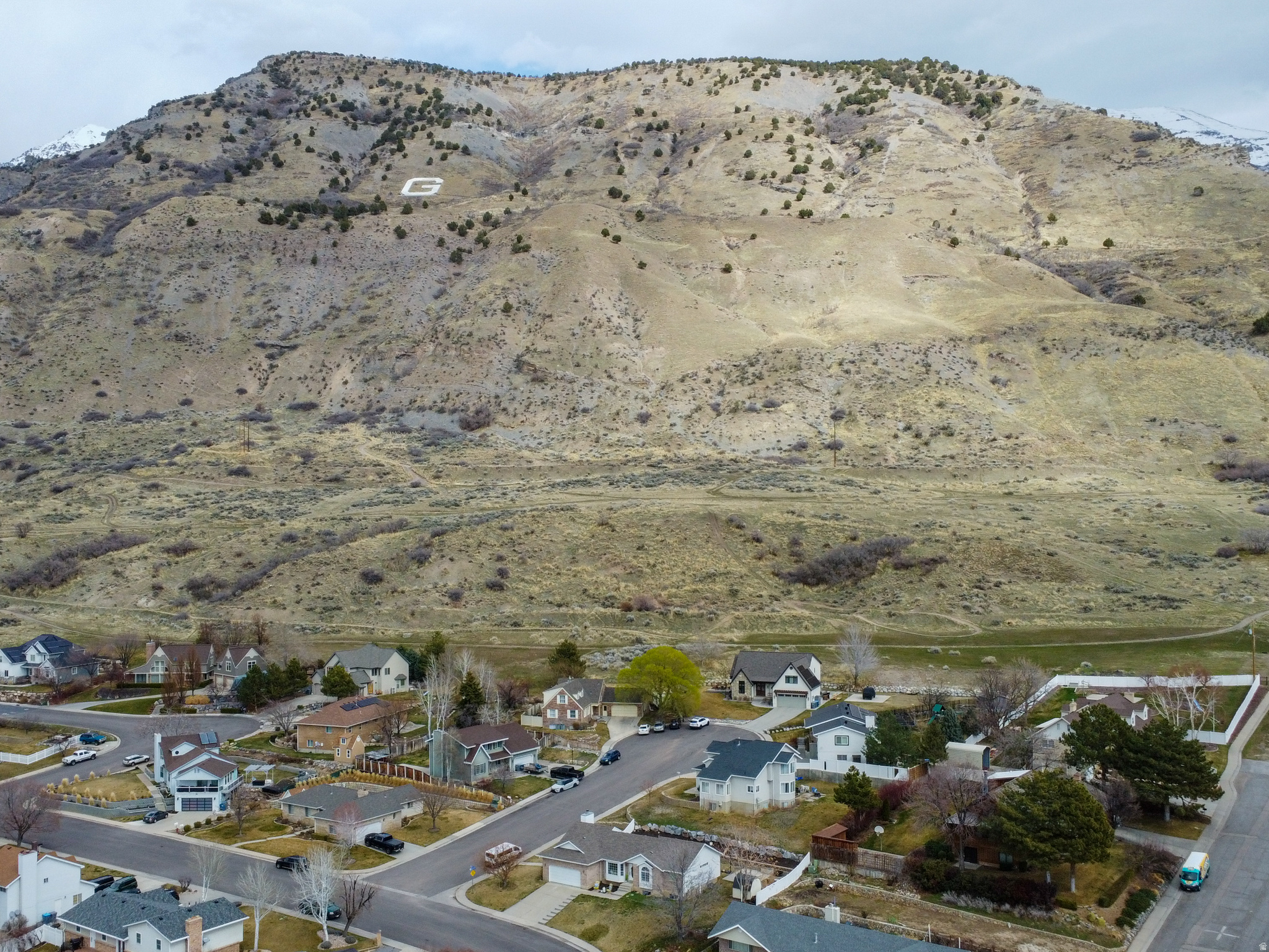 TERRACE HILLS - Residential