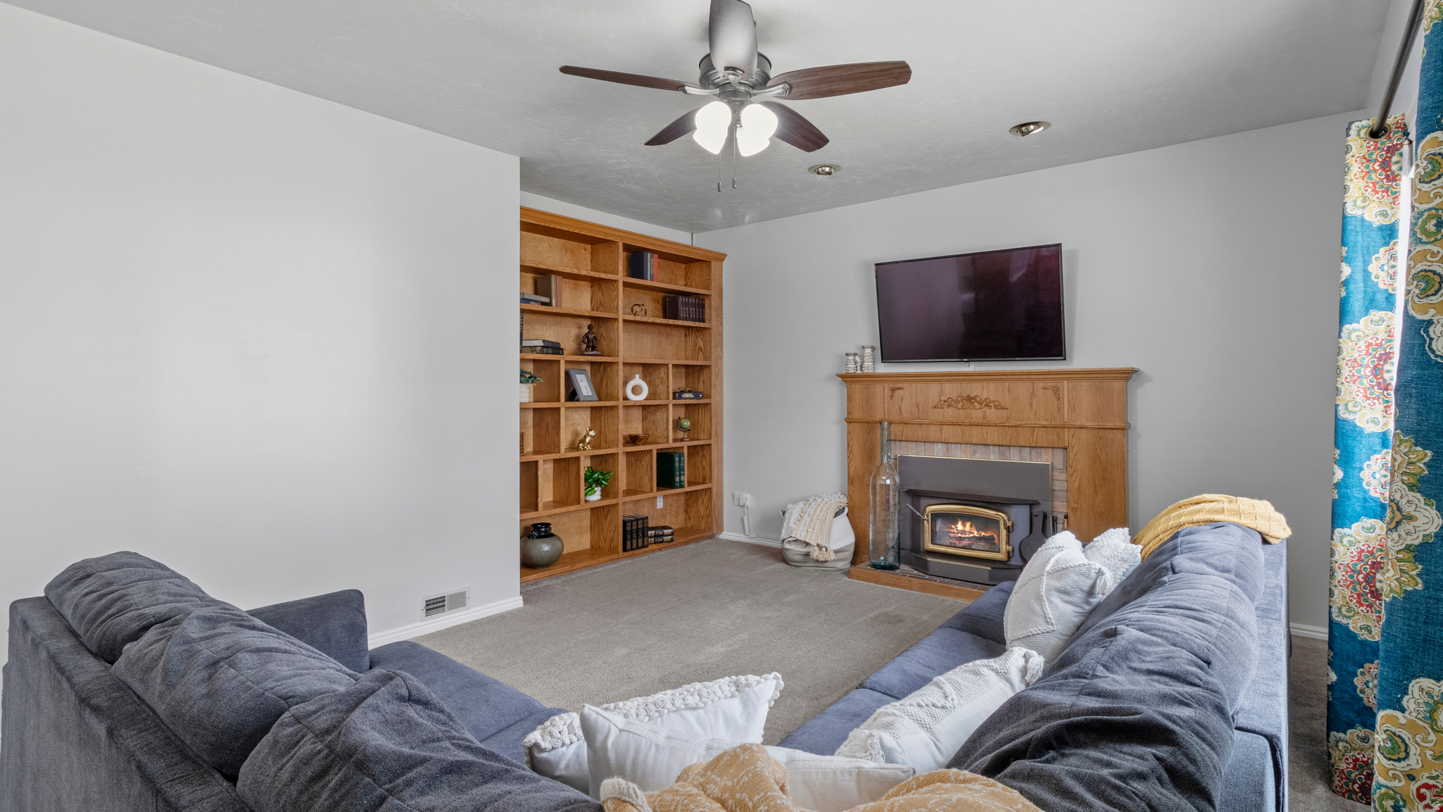 TERRACE HILLS - Residential