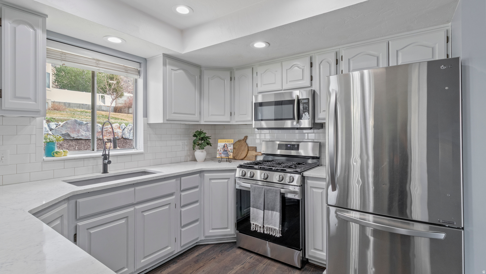 TERRACE HILLS - Residential