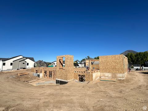 Tiny photo for 161 W 250 S, Mapleton, UT 84664 (MLS # 2113908)