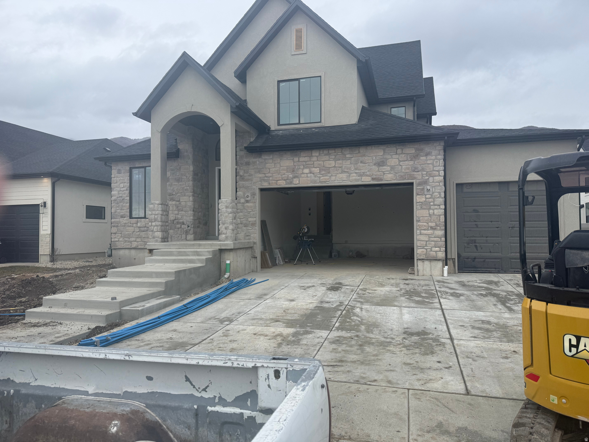 SUMMERHILL LANE - Residential