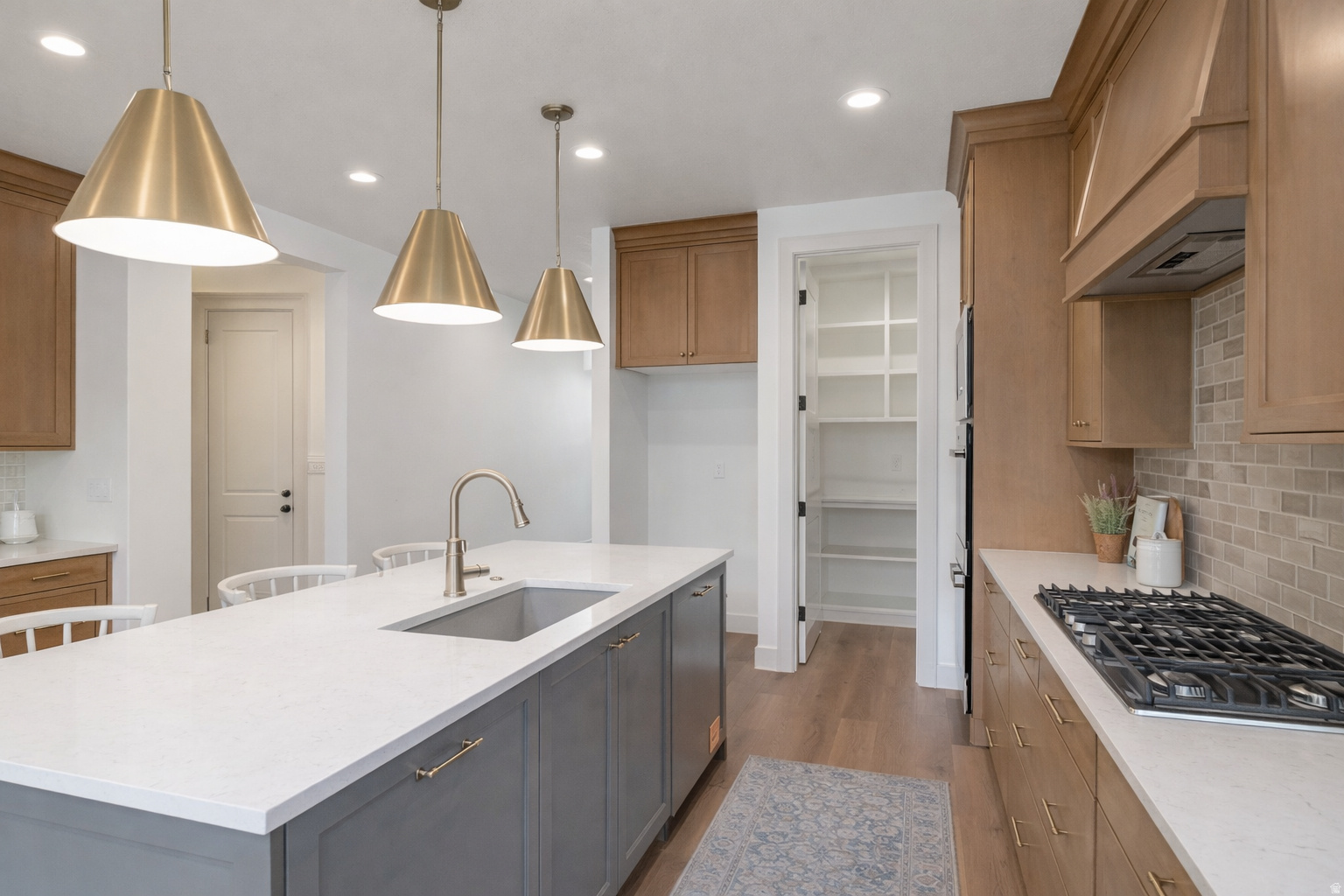 SUMMERHILL LANE - Residential