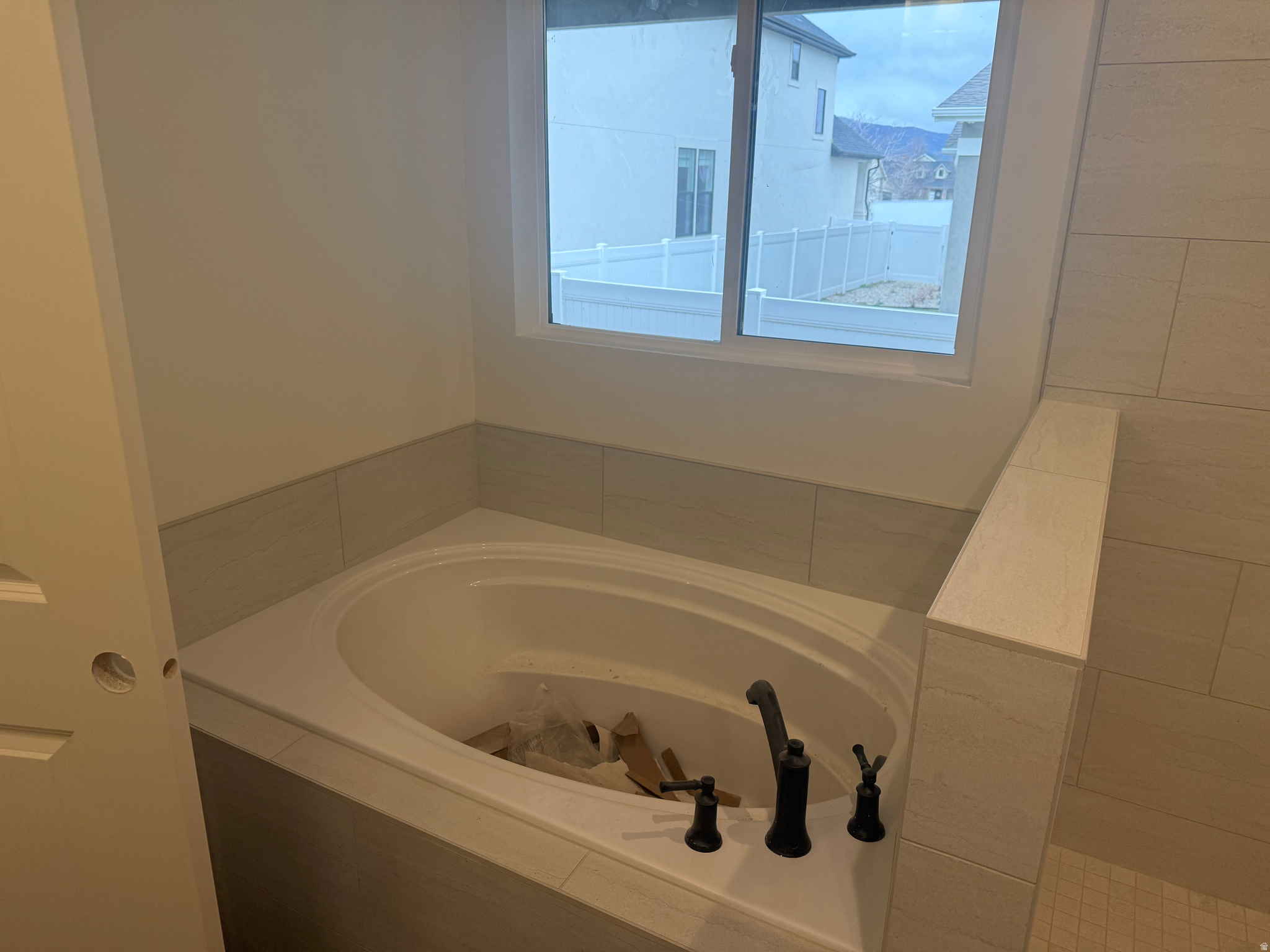 SUMMERHILL LANE - Residential