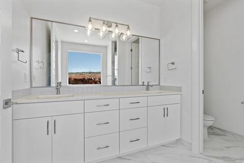 Tiny photo for 4815 W 2020 S, Hurricane, UT 84737 (MLS # 2158999)
