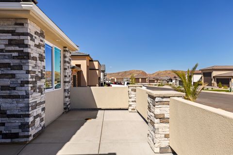 Tiny photo for 4815 W 2020 S, Hurricane, UT 84737 (MLS # 2158999)