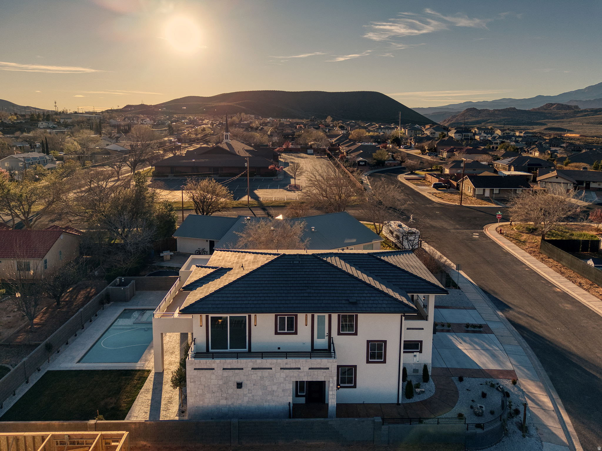 FALON RIDGE - Residential