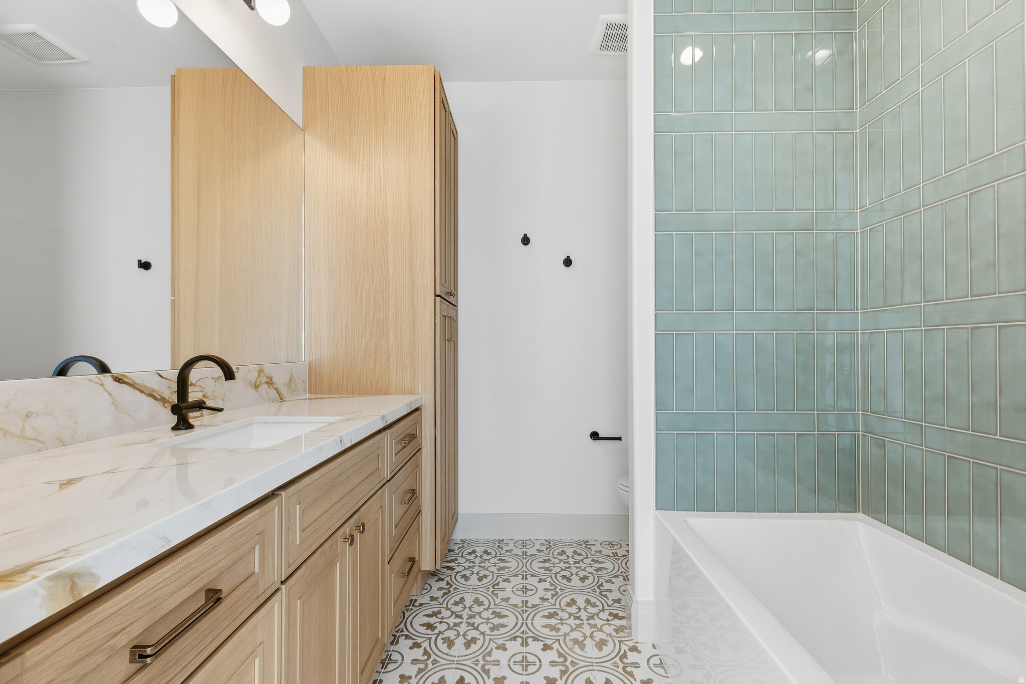 FALON RIDGE - Residential