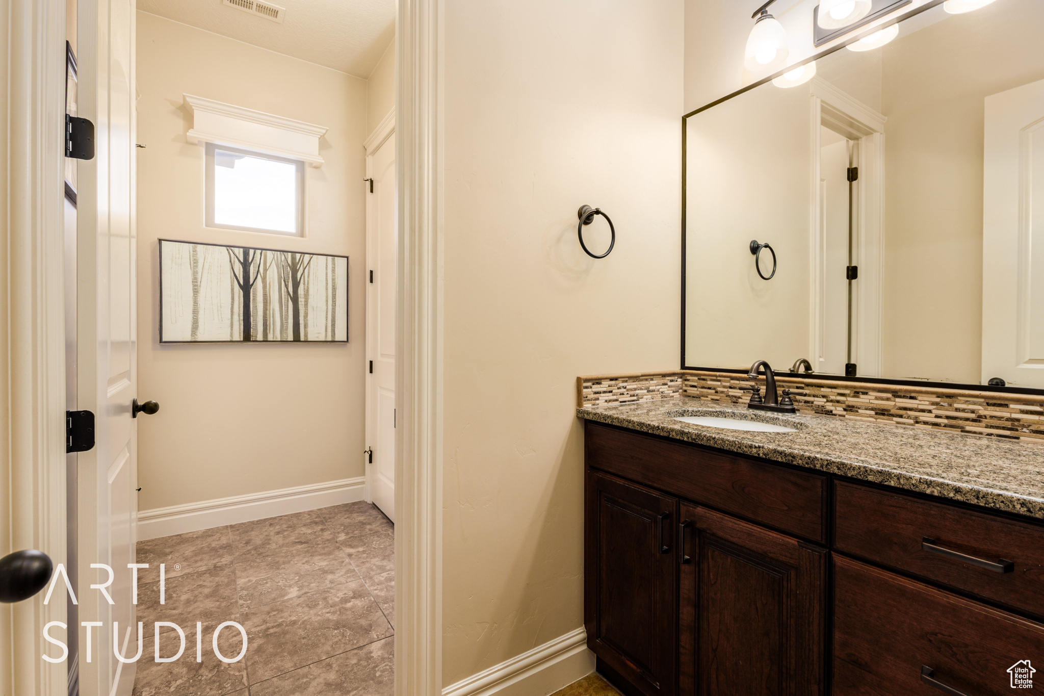 RICHARD PARRY MINOR LOT - Residential