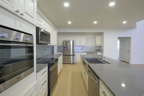 Tiny photo for 1356 E 320 S, Payson, UT 84651 (MLS # 2129135)