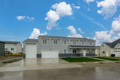 Tiny photo for 1356 E 320 S, Payson, UT 84651 (MLS # 2129135)