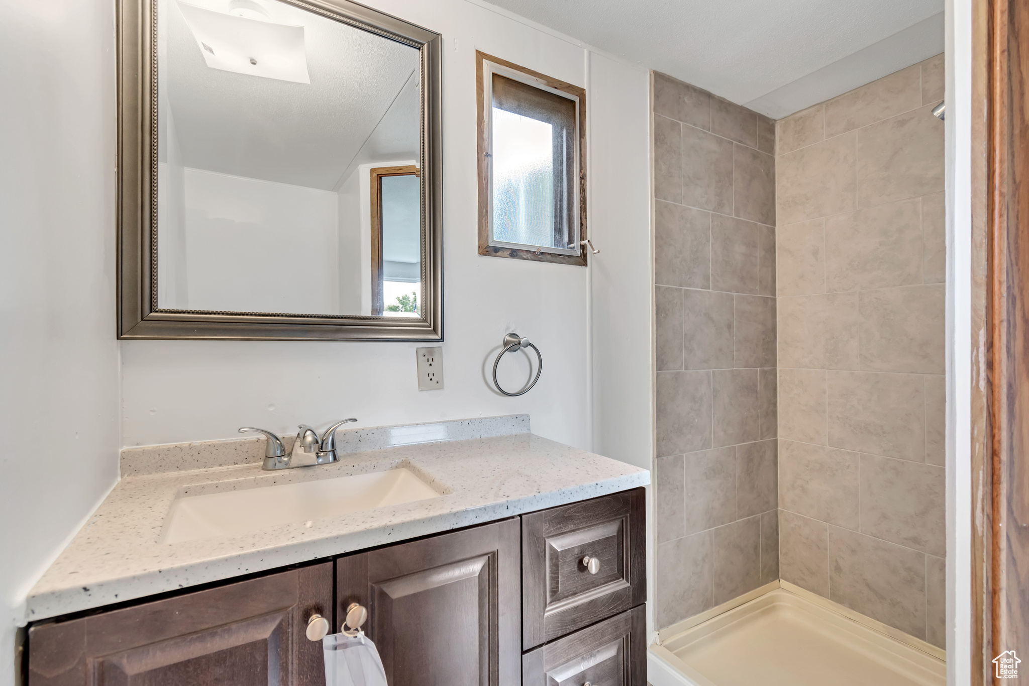 WINDSOR ESTATES - Residential